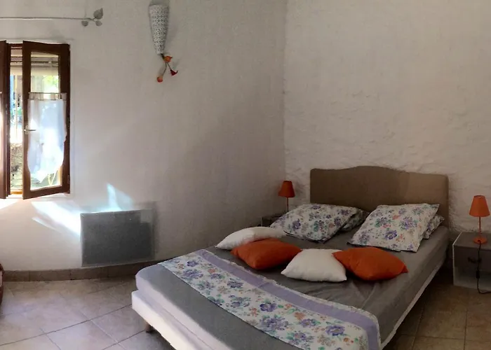 La Colliassoise Apartman Collias